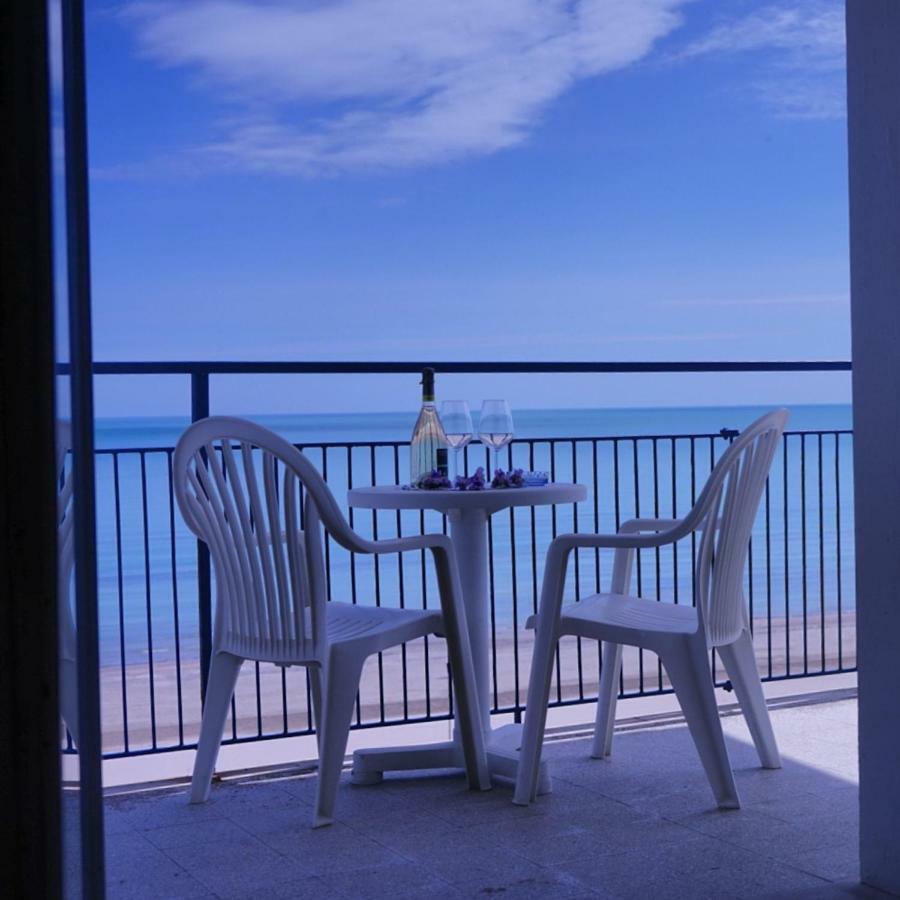 Grand Hotel Excelsior سينِغاليا المظهر الخارجي الصورة