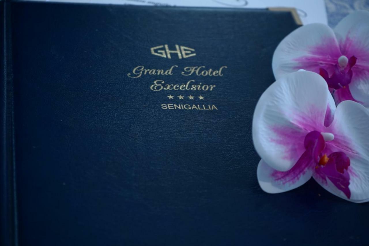 Grand Hotel Excelsior سينِغاليا المظهر الخارجي الصورة